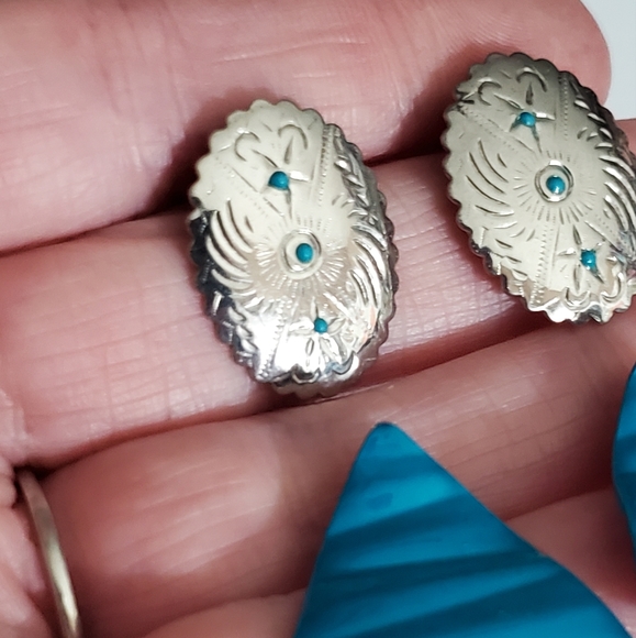 Vintage earrings set 2 native American style Concho turquoise 80's wavy pierced - Picture 2 of 9